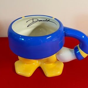 🟡 DISNEY DONALD MUG EUC